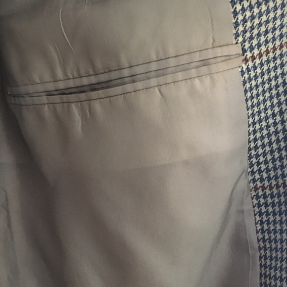 Vintage Giorgio Armani Men’s Blazer - Picture 7 of 8